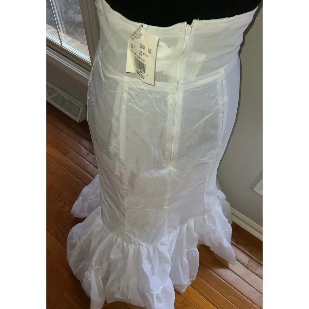 NWT‎ Davids Bridal White Fit and Flare Slip Petticoat Size 8 Style 550 Zipper